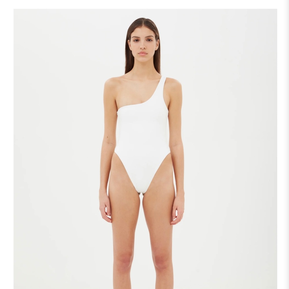 Aexae one shoulder one piece never warn